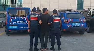 'Yol verme' kavgasında araya giren babasıyla 2 kişiyi öldüren şüpheli tutuklandı