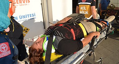 Aksaray'da, düğünden dönen ailenin otomobili kaza yaptı: 5 yaralı