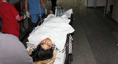 Aksaray'da otomobil, 4 kişinin bindiği Afganistan uyruklu ailenin motosikletine çarptı: 1 ölü, 3 yaralı