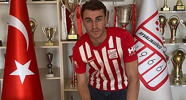 Ayvalıkgücü kanatlara Namık Barış'ı aldı