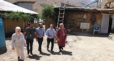 Bahçesaray kırsalında kapı kapı dolaşıp, kanser taraması yapıyorlar