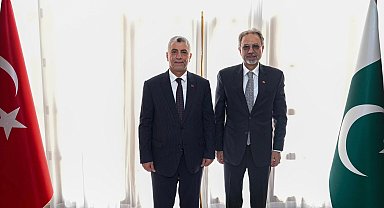 Bakan Bolat, Türkiye'nin İslamabad Büyükelçiliğini ziyaret etti