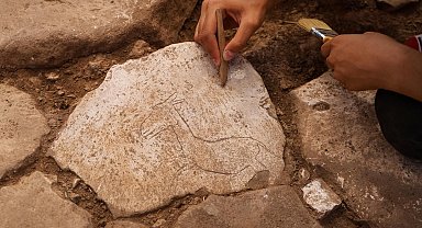 Bakan Ersoy: Neolitik Çağ'ın en önemli yerleşim yerlerinden Karahantepe'de yeni keşif