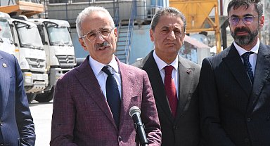 Bakan Uraloğlu, Tatvan Çevre Yolu'nda incelemelerde bulundu