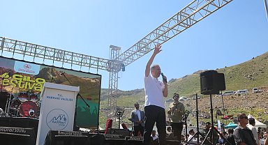 Bakan Yerlikaya, Hakkari'de Cilo Festivali'ne katıldı
