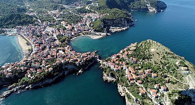 BARTIN 6 bin 600 nüfuslu Amasra'ya 1,5 milyon turist