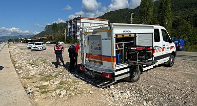 Batan teknede 3 kişi kurtarıldı; 3 kişi aranıyor