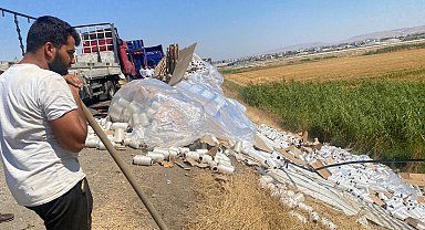 Batman'da TIR devrildi, 26 ton iplik yola savruldu