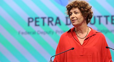 Belçika Başbakan Yardımcısı Sutter: İsrailli Bakanların insani yardım açıklamaları cezalandırılmalıdır