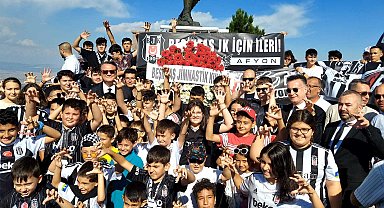 Beşiktaş Kulübü Başkanı Hasan Arat, Afyon'da Büyük Taaruzu Anma ve Kutlama Etkinliği'ne katıldı