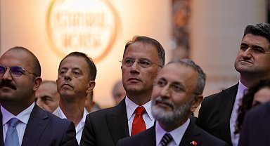 Beylikdüzü Belediye Başkanı Çalık, Paris'te 'İstanbul Evi' açılışına katıldı