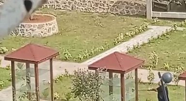Bıçak Tanıtım Parkı'na 'balyozlu saldırı' kamerada