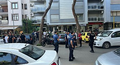 Boşanma aşamasındaki eşi ve yakınına sokakta bıçakla saldırıp, kendini de kesti: 2 ölü, 1 yaralı