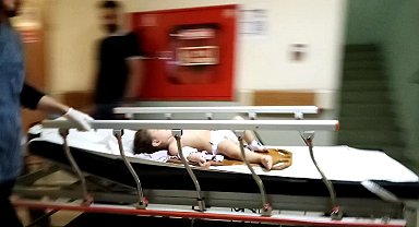 Bursa'da 3'üncü kat balkonundan düşen 1 yaşındaki bebek, ağır yaralandı