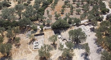 ÇANAKKALE Apollon Smintheus Kutsal Alanı'ndaki kazılarda 1500 yıllık konutlar gün yüzüne çıkarılıyor
