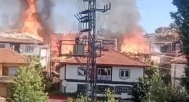 Çankırı'da 3 ev yandı