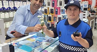 Down sendromlu Mustafa, 1 günlüğüne zabıta olup devriyeye çıktı