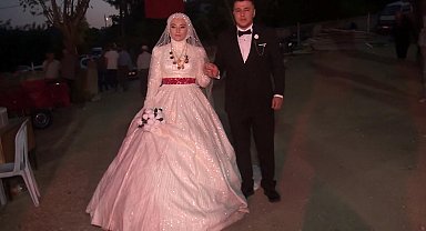 Düğün gecesi kaza; gelin-damat hayatını kaybetti