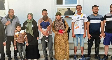 Edirne'de 27 kaçak göçmen ile 1 organizatör yakalandı