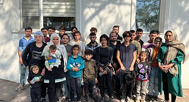 Edirne'de 36 kaçak göçmen ile 1 organizatör yakalandı