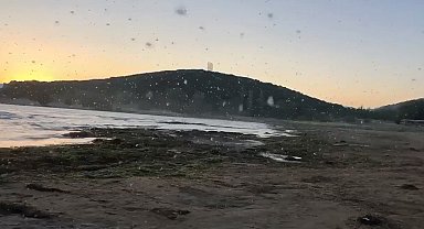 Eğirdir Gölü'nde bu kez sinek istilası