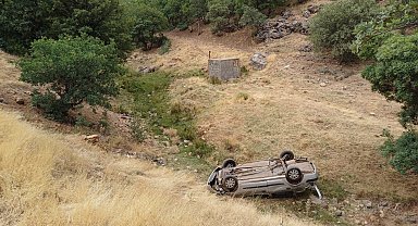Elazığ'da otomobil dere yatağına düştü: 6 yaralı