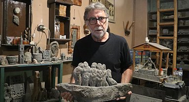 Emekli Fransızca öğretmeni, bu kez de Karacadağ taşından 'Nuh'un Gemisi' figürü yaptı