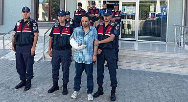 Eşini öldüren sağ kolu kırık koca tutuklandı, 3 arkadaşı serbest - Yeniden