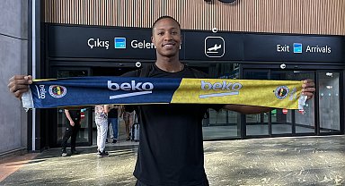 Fenerbahçe Beko'da yeni transferler Devon Hall ve Wade Baldwin İstanbul'da
