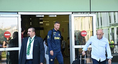 Fenerbahçe'ye İzmir'de coşkulu karşılama