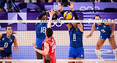 Filenin Sultanları, İtalya'ya 3-0 yenildi