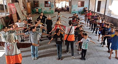 Filistin Kızılayı, 800 çocuğun katıldığı Psikososyal İlk Yardım Kampını tamamladı