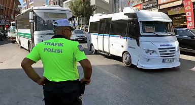 Gereksiz korna kullanan 46 dolmuş ve otobüs şoförüne ceza kesildi