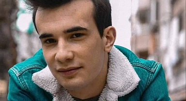 Hafif ticari araca çarpan motosikletin sürücüsü Oğuzhan, öldü