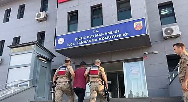 Halay çekip, slogan atarak terör örgütü propagandası yapan 5 şüpheli yakalandı