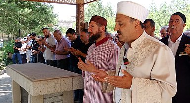 Haniye için Erzurum'da gıyabi cenaze namazı kılındı