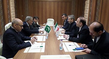 İran Dışişleri Bakanlığı: Pakistan tehditlerle mücadelede İran'a tam destek veriyor