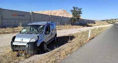 İşçileri taşıyan hafif ticari araç şarampole yuvarlandı: 6 yaralı