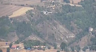 İstanbul - Arnavutköy'de ot yangınına havadan müdahale-1