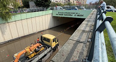 İstanbul - Bahçelievler'de alt geçidi su bastı