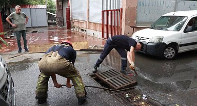İstanbul - Bayrampaşa'da fabrikanın bodrum katını su bastı