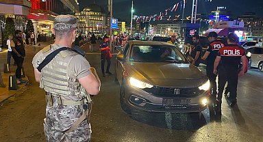 İstanbul- Beyoğlu'nda helikopter destekli 'Huzur İstanbul' denetimi
