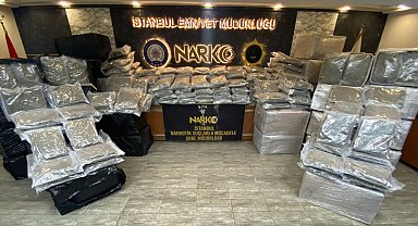 İstanbul - Çatalca'da durdurulan TIR'da 921 kilo uyuşturucu ele geçirildi: 4 gözaltı