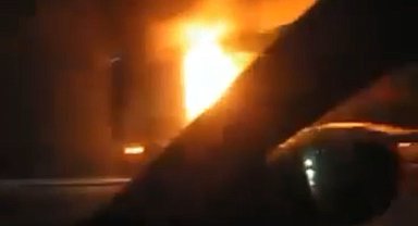 İstanbul - Çekmeköy'de mıcır yüklü hafriyat kamyonu yandı