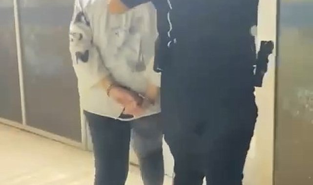 İstanbul - Esenyurt'ta site çevrelerinde denetim; çantasında narkotik madde bulunan şüpheli gözaltına alındı