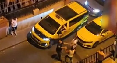 İstanbul - Fatih'te yol verme kavgasında taksi şoförünü darbettiler