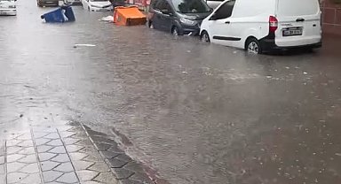 İstanbul - İstanbul'da sağanak yağış etkili oluyor -1