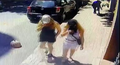 İstanbul - Kadıköy'de evlerden ziynet eşyası çalan şüpheliler yakalandı