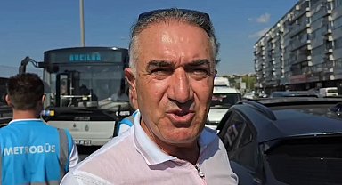 İstanbul-Küçükçekmece'de otomobile arkadan çarpan motosiklet sürücüsü yaralandı