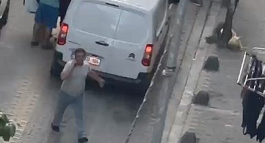 İstanbul-Küçükçekmece'de ters yön kavgasında tekme ve yumruklar havada uçuştu